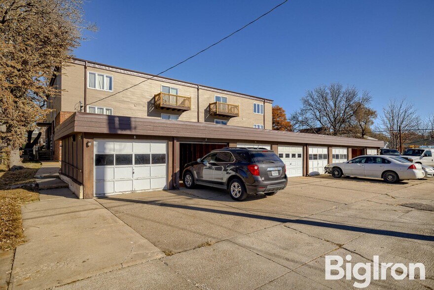 515 N 13th St, Beatrice, NE à vendre - Photo de l’immeuble – Image 3 sur 17