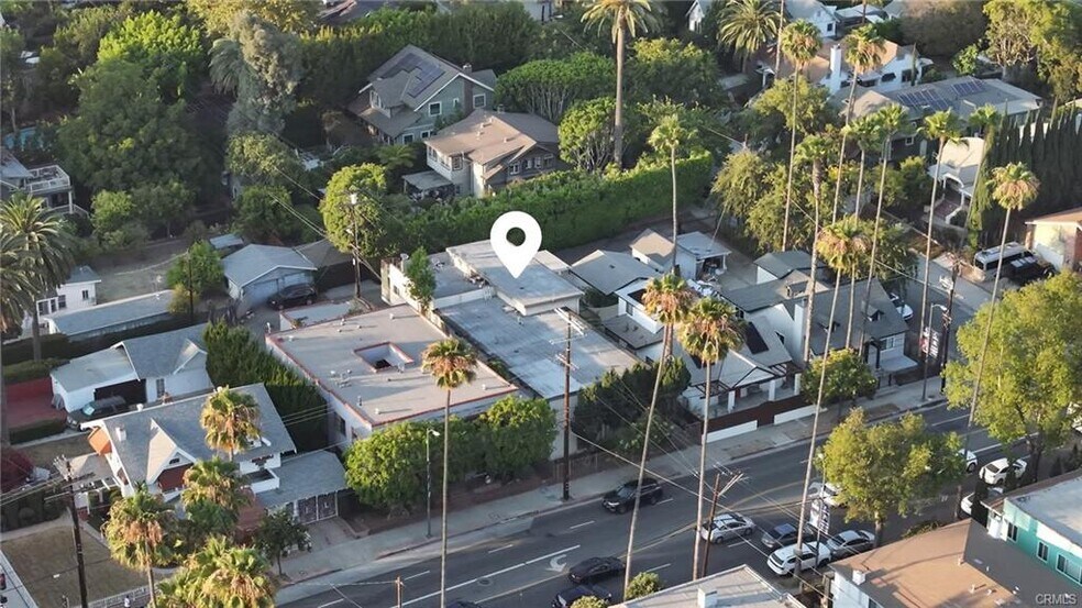 5665 Franklin Ave, Los Angeles, CA à vendre - Photo de l’immeuble – Image 1 sur 25