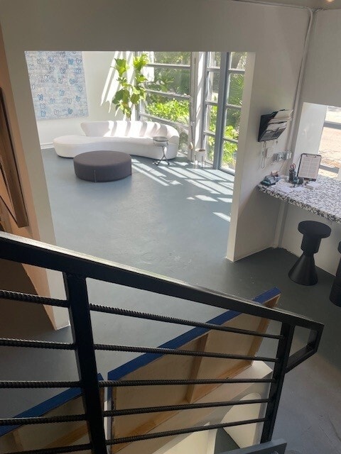 7610-7636 NE 4th Ct, Miami, FL à louer Photo intérieure– Image 1 sur 6