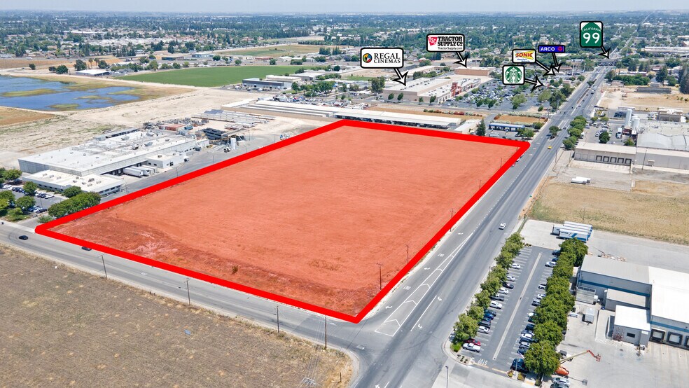 2625 W Main St, Turlock, CA à vendre - Photo de l’immeuble – Image 2 sur 9
