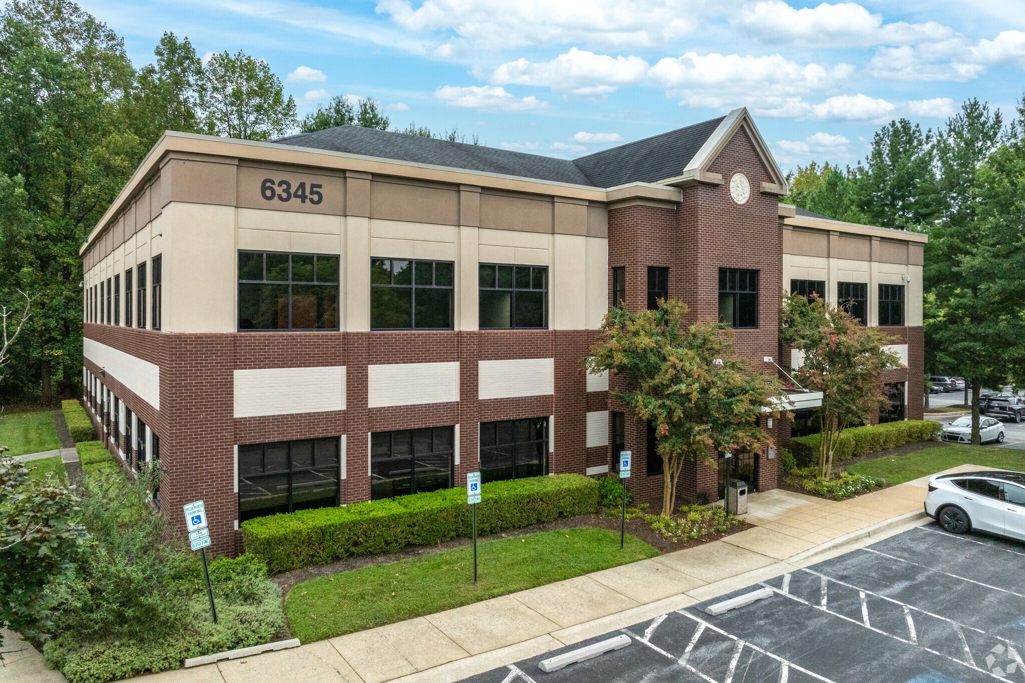 6345 Woodside Ct, Columbia, MD à louer Photo principale– Image 1 sur 5