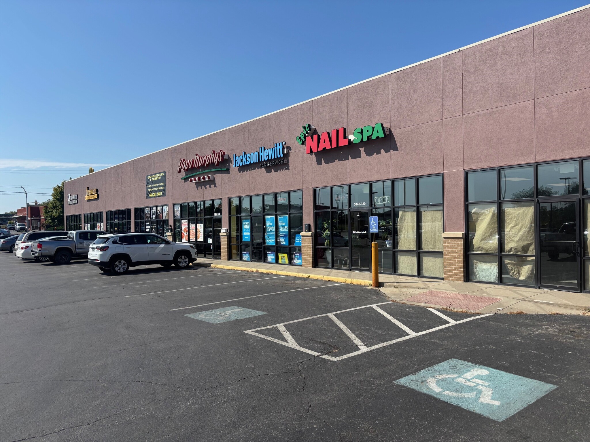 3040 W Broadway Blvd, Sedalia, MO à louer Photo de l’immeuble– Image 1 sur 12