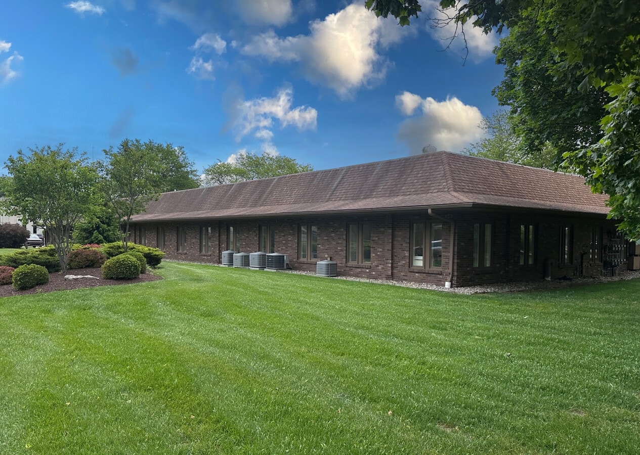 2277 Science Pky, Okemos, MI 48864 - Lot 2 - - Photo intérieure - Image 1 of 5