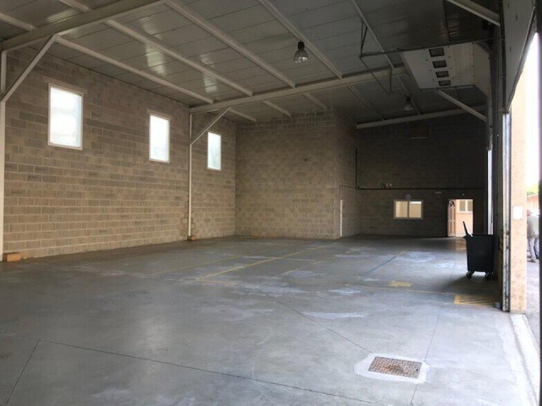 Local d’activités dans Saint-Dizier à louer - Photo intérieure – Image 3 sur 4