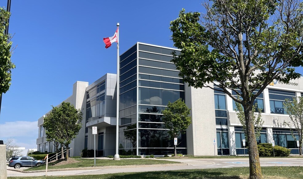 35 Orlando Ave, Richmond Hill, ON à louer - Photo de l’immeuble – Image 2 sur 6