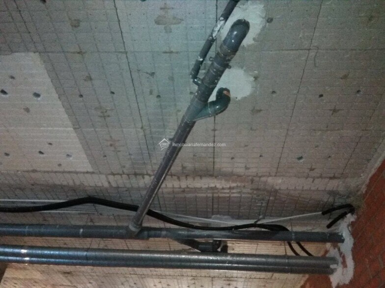 Local commercial dans Cáceres à louer - Photo de la construction – Image 3 sur 5