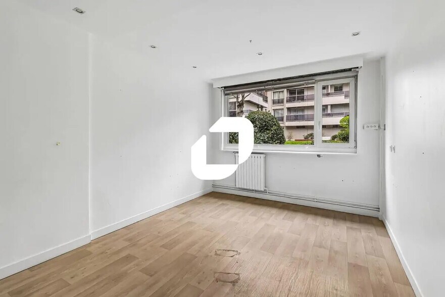 Immeuble residentiel dans Paris à vendre - Photo intérieure – Image 1 sur 13