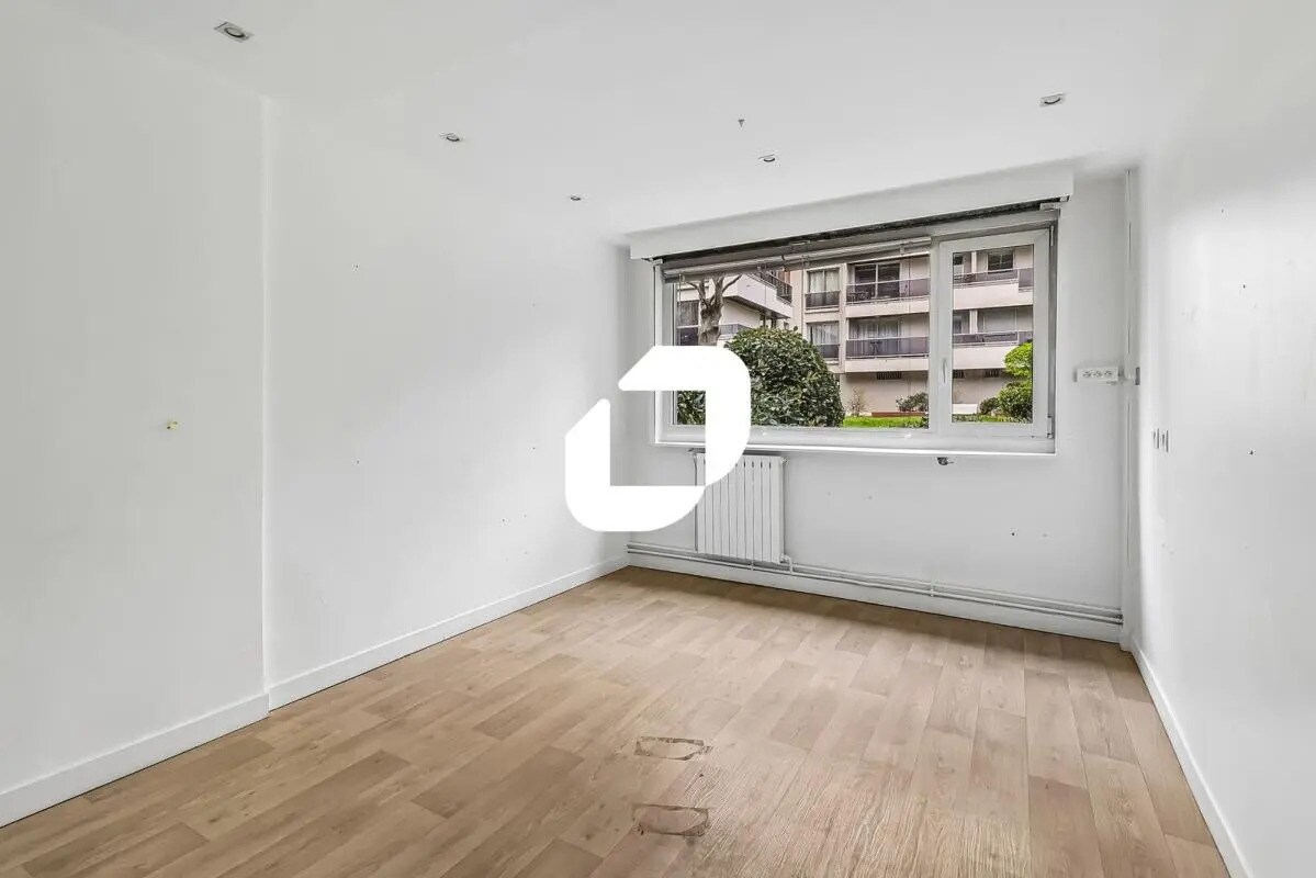 Immeuble residentiel dans Paris à vendre Photo intérieure– Image 1 sur 14