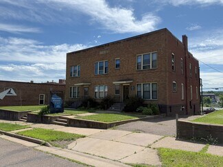 Plus de détails pour 115 W Spring St, Chippewa Falls, WI - Bureau à vendre