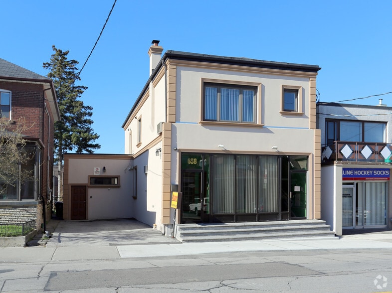 658 Vaughan Rd, Toronto, ON à vendre - Photo principale – Image 1 sur 2