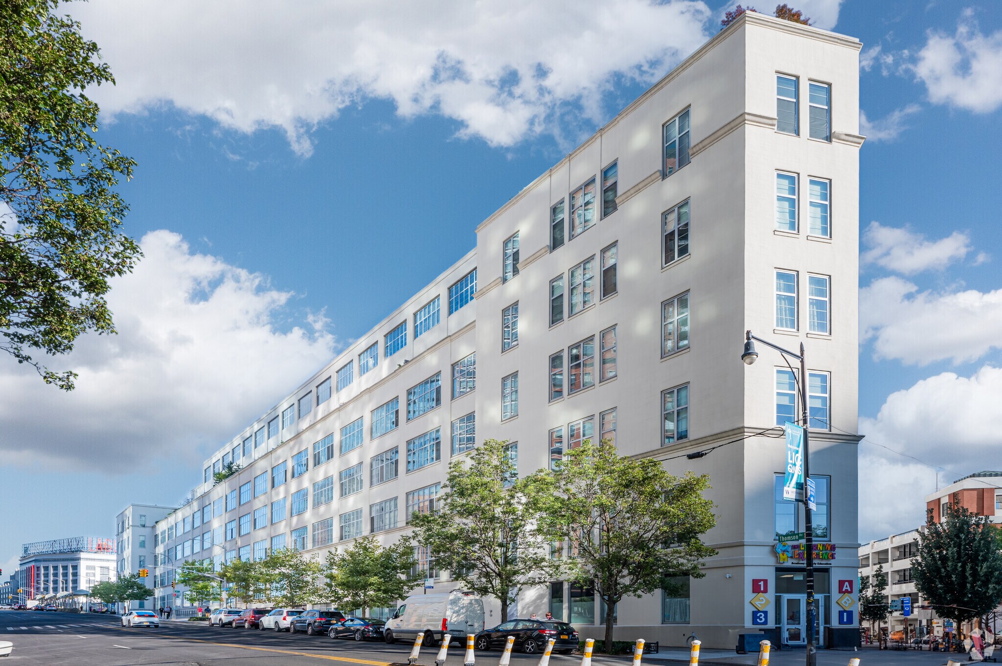 2728 Thomson Ave, Long Island City, NY à vendre Photo principale– Image 1 sur 90