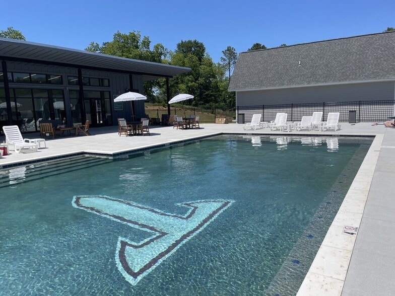 826 S 3 Notch St, Troy, AL à vendre - Photo principale – Image 1 sur 3