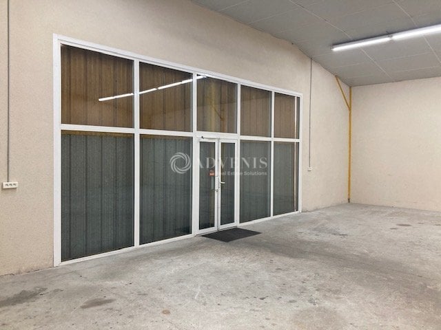 Bureau dans Pruniers-en-Sologne à louer - Photo de l’immeuble – Image 3 sur 9