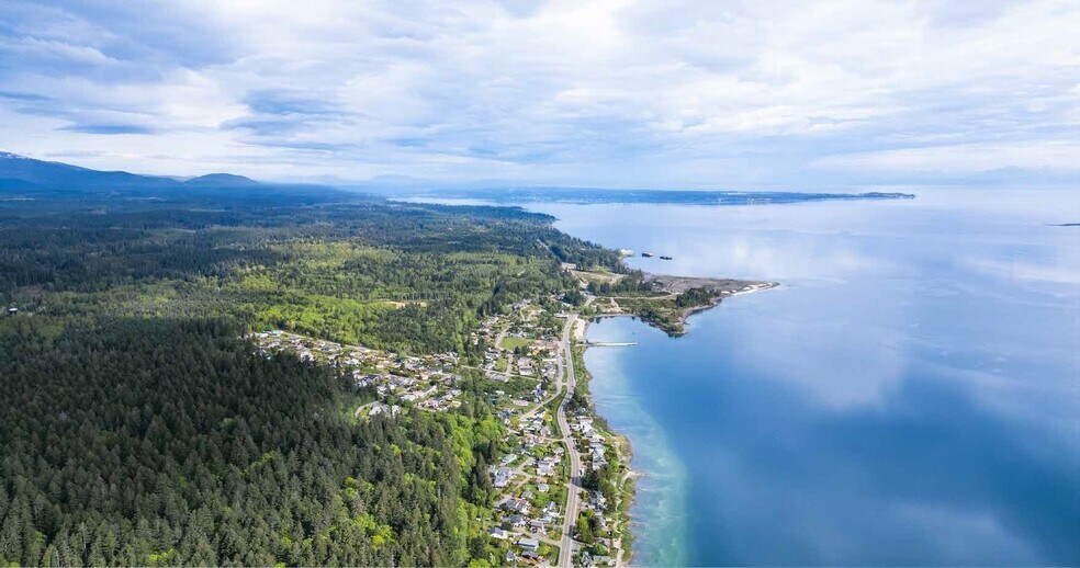5737 Highway Island S, Courtenay, BC à vendre - Photo de l’immeuble – Image 3 sur 8