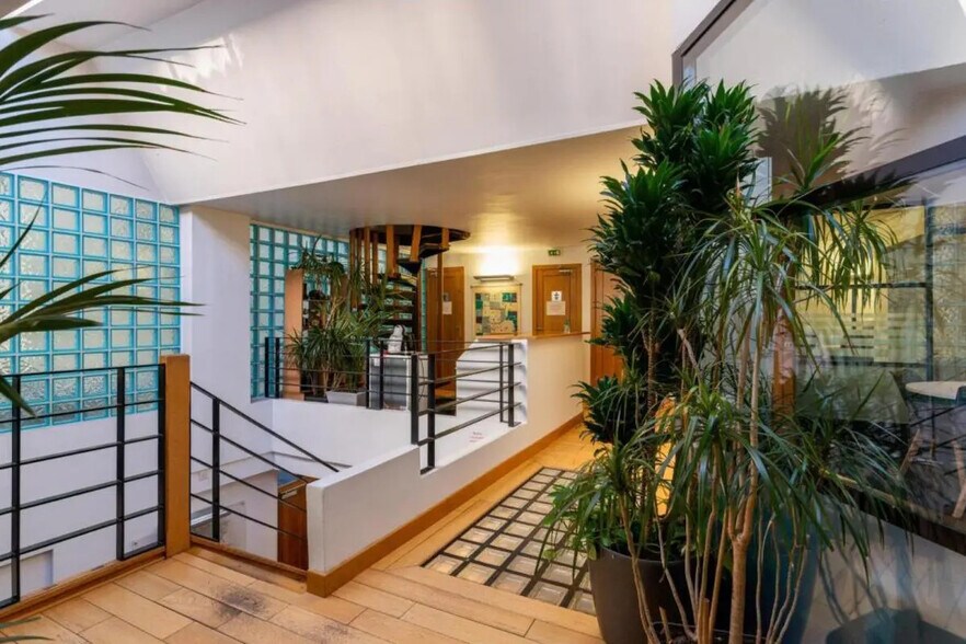 63 Rue Edouard Vaillant, Levallois-Perret à louer - Photo de l’immeuble – Image 3 sur 11