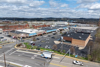 136 McKees Rocks Plz, McKees Rocks, PA - VUE AÉRIENNE  vue de carte