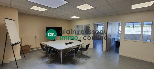 Plus de détails pour Bureau à louer