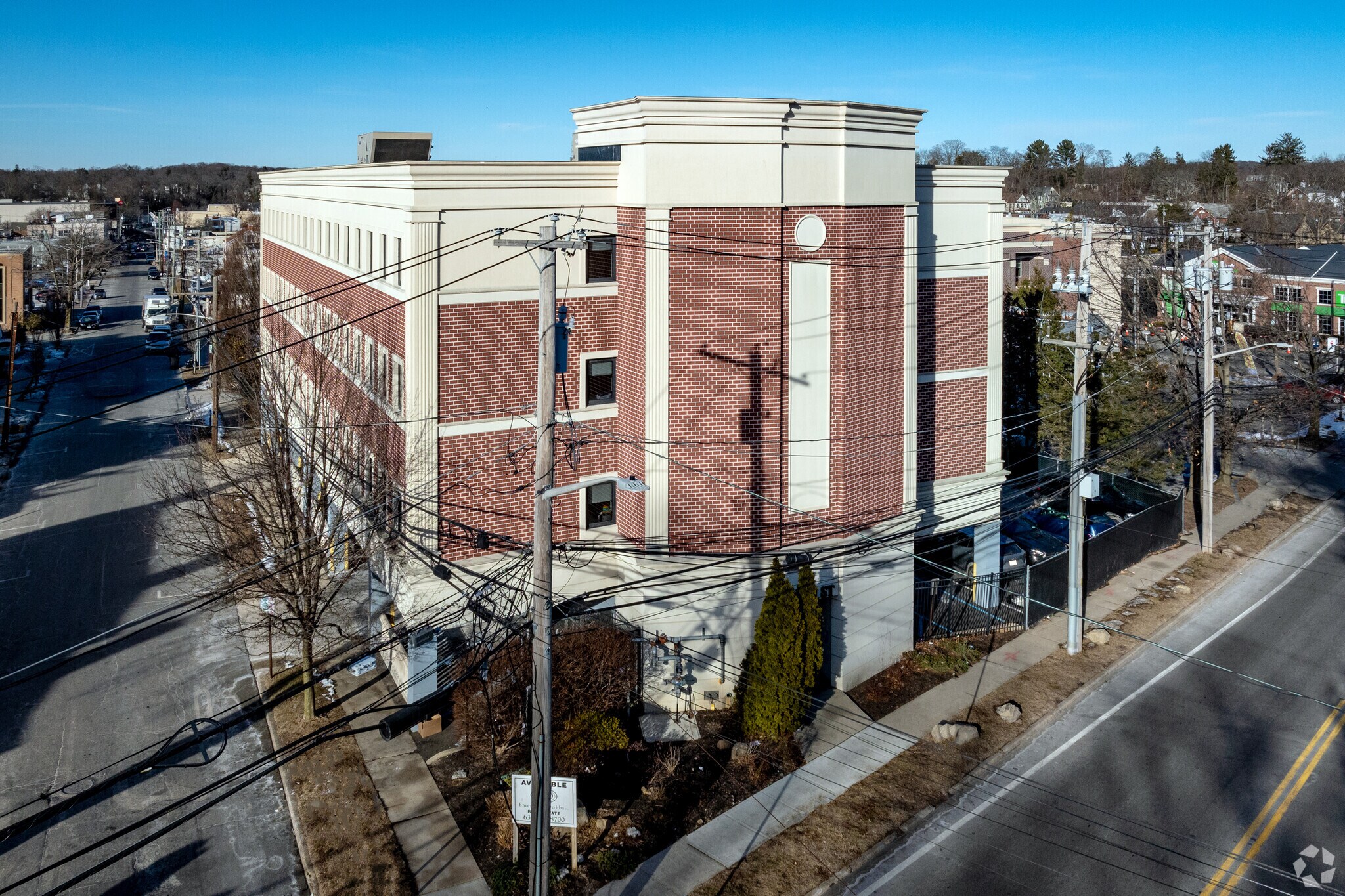 7 High St, Huntington, NY à louer Photo de l’immeuble– Image 1 sur 7