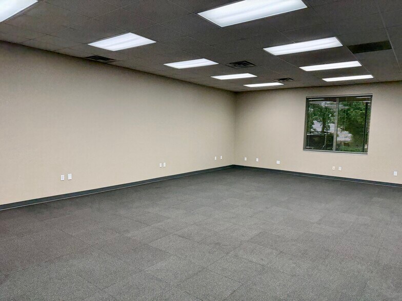 2170 Interstate 20 W, Arlington, TX à louer - Photo de l’immeuble – Image 3 sur 8