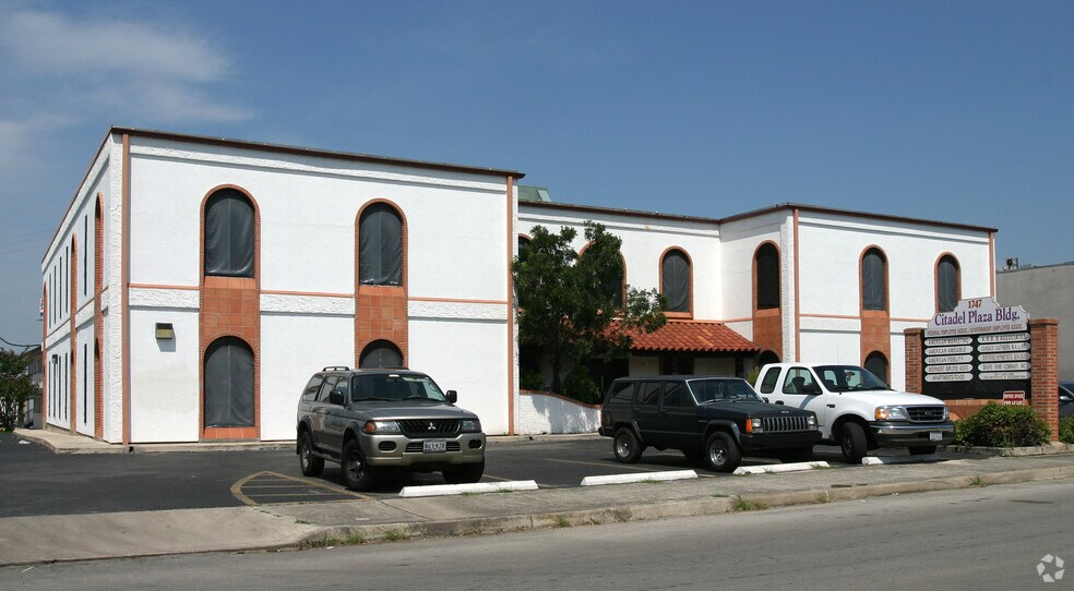 1747 Citadel Plz, San Antonio, TX à louer - Photo de l’immeuble – Image 2 sur 20