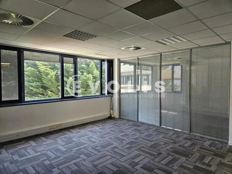 17B Avenue Des Andes, Les Ulis à louer - Photo intérieure – Image 3 sur 8
