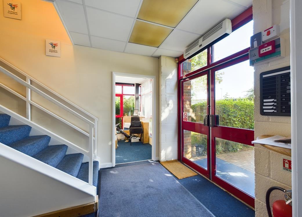 Oldmixon Cres, Weston Super Mare, NSM BS24 9AY - Lot 1 - - Photo intérieure - Image 1 of 1