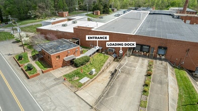 437 Dimmocks Mill Rd, Hillsborough, NC à louer Photo intérieure– Image 2 sur 9