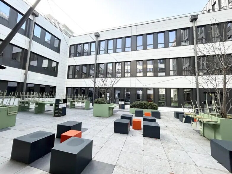 35-37 Rue Louis Guérin, Villeurbanne à louer - Photo de l’immeuble – Image 2 sur 4