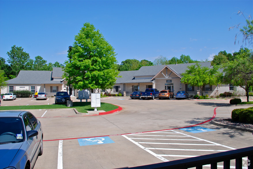 2605 Sagebrush Dr, Flower Mound, TX à louer - Photo de l’immeuble – Image 2 sur 8