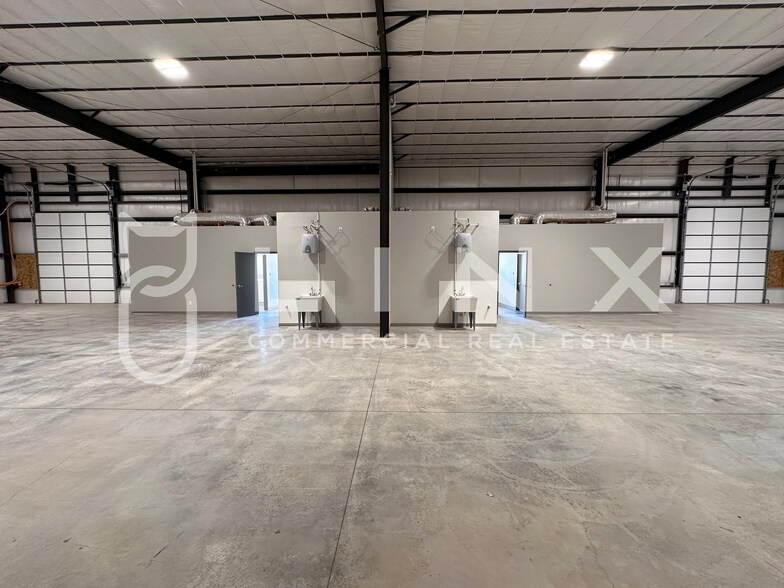 563 S Commerce Dr, Hurricane, UT à louer - Photo intérieure – Image 3 sur 8