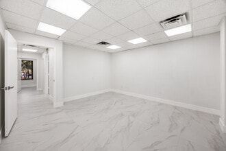 150 NW 70th Ave, Plantation, FL à louer Photo intérieure– Image 1 sur 10