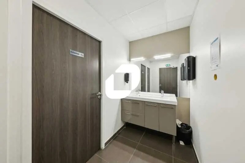 Bureau dans Castelnau-le-Lez à louer - Photo de l’immeuble – Image 3 sur 11