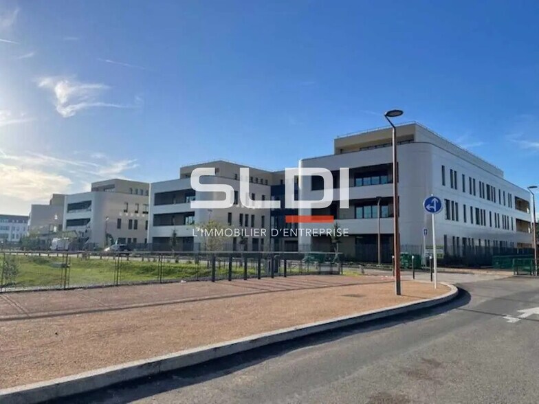 Bureau dans Genas à louer - Photo de l’immeuble – Image 2 sur 5