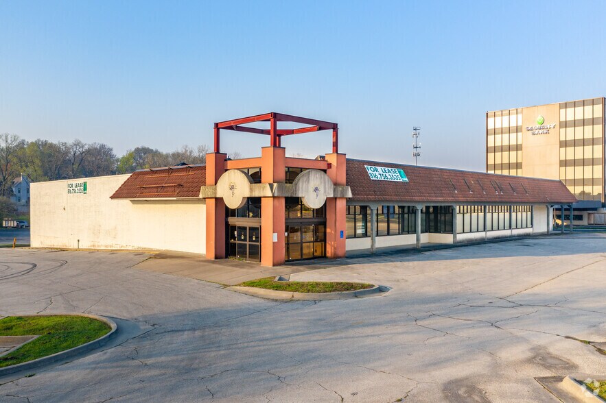 5101 Johnson Dr, Mission, KS à louer - Photo de l’immeuble – Image 2 sur 7