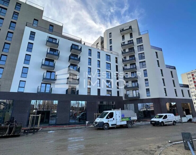 Local commercial dans Bagneux à louer - Photo de l’immeuble – Image 2 sur 5