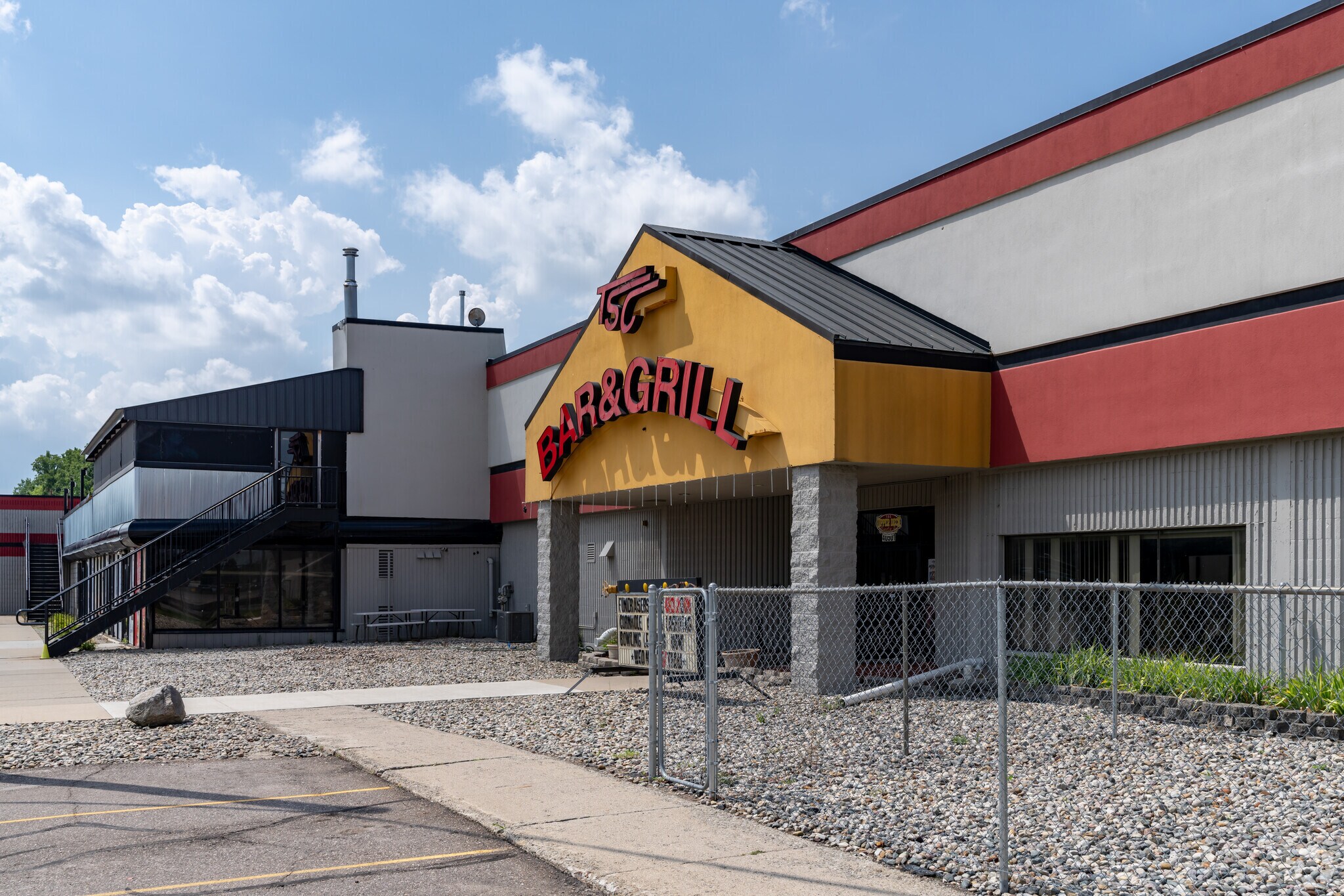 40501 Production Dr, Harrison Township, MI à vendre Photo principale– Image 1 sur 5