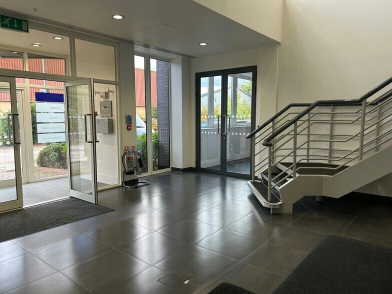 Alba House, Mulberry Business Park, Wokingham à louer - Photo de l’immeuble – Image 3 sur 6