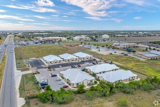 1067 FM 306, New Braunfels, TX - VUE AÉRIENNE  vue de carte - Image1