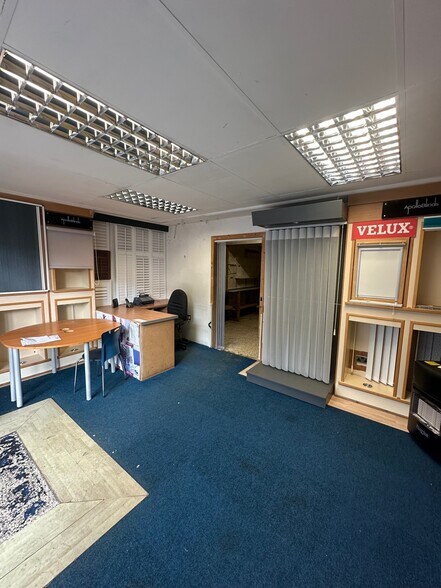 32-50 Kilbowie Rd, Clydebank à vendre - Photo de l’immeuble – Image 2 sur 7