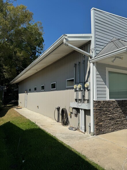 276 E Pine St, Ponchatoula, LA à vendre - Photo de l’immeuble – Image 3 sur 20