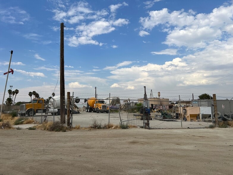 NEC Hwy 184 @ Kerrnita Rd, Bakersfield, CA à vendre - Photo de l’immeuble – Image 3 sur 5