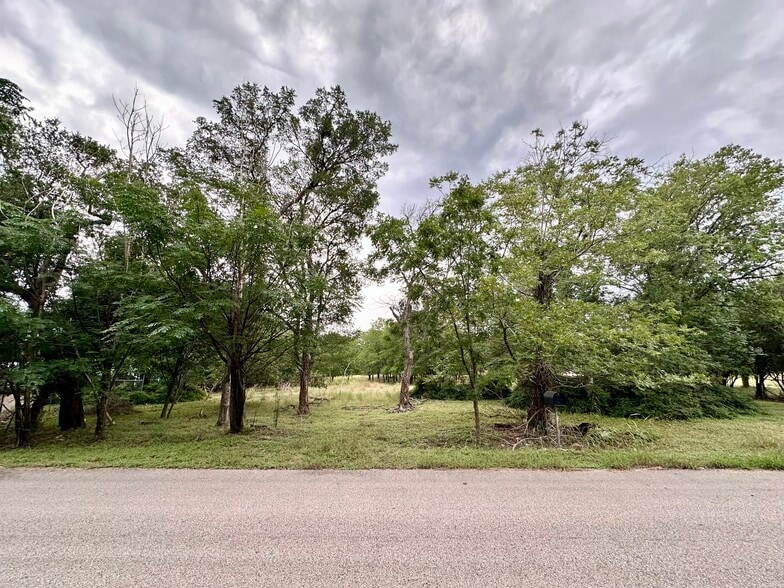 911 Penion Dr, Austin, TX à vendre - Photo principale – Image 1 sur 6