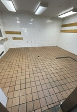 5115 13th Ave, Brooklyn, NY à louer Photo de la construction– Image 2 sur 3