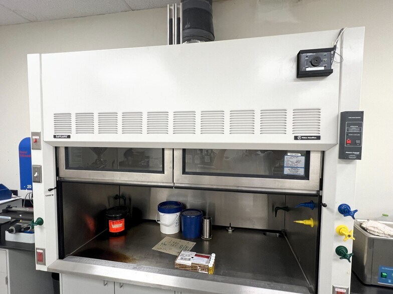 7030 Windfern Rd, Houston, TX à vendre - Photo de l’immeuble – Image 3 sur 7