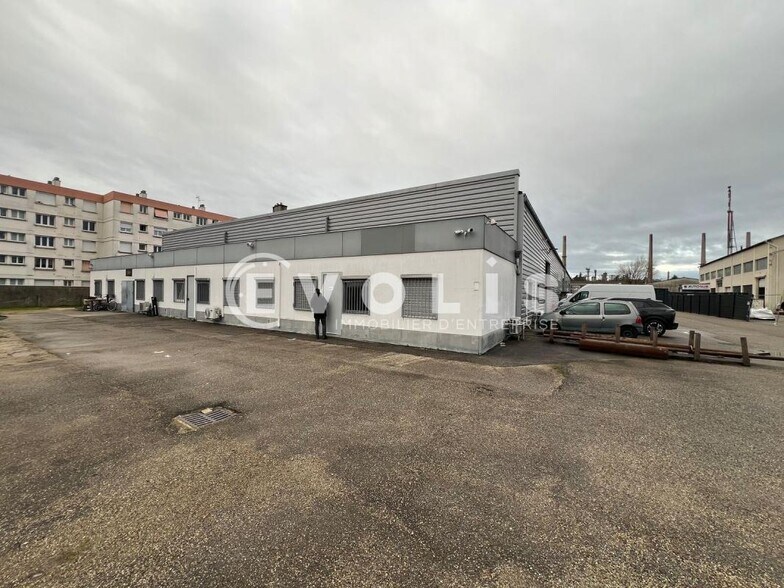 Industriel/Logistique dans Feyzin à louer - Photo de l’immeuble – Image 2 sur 12