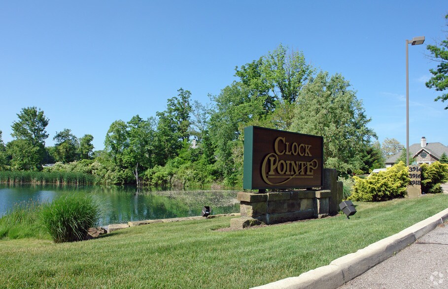 3926 Clock Pointe Trl, Stow, OH à louer - Photo de l’immeuble – Image 2 sur 5