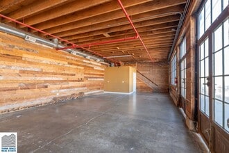 3364-3386 E Olympic Blvd, Los Angeles, CA à louer Photo intérieure– Image 2 sur 11