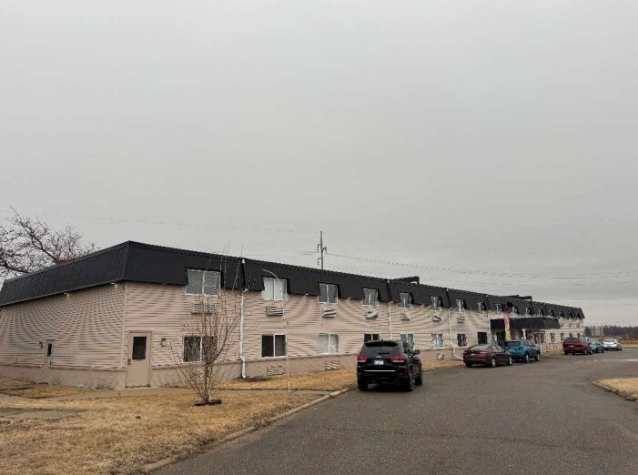 3303 W Oakland Ave, Austin, MN à vendre - Photo de l’immeuble – Image 1 sur 2