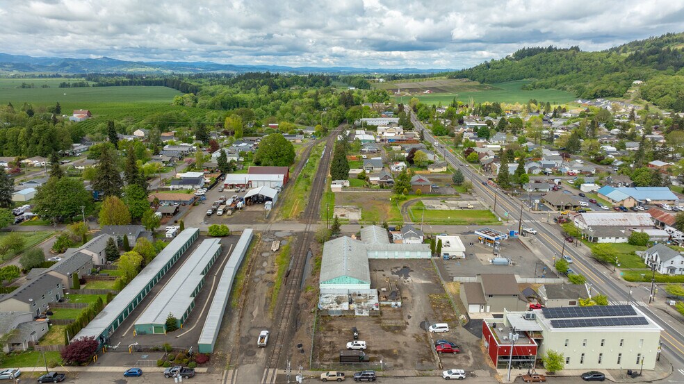 111 Fourth St, Amity, OR à vendre - Aérien – Image 3 sur 38