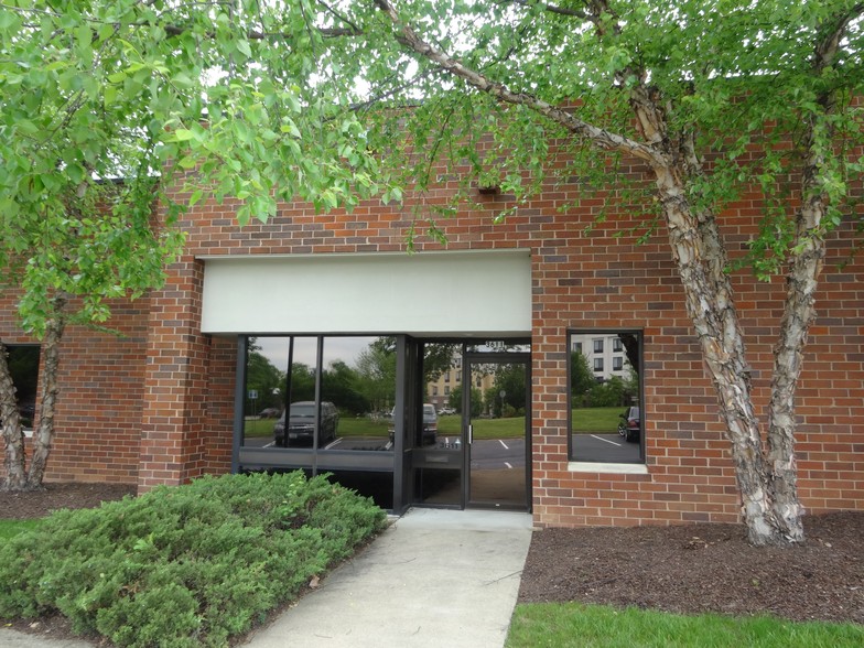 3601-3615 Mayland Ct, Richmond, VA à louer - Photo de l’immeuble – Image 2 sur 4